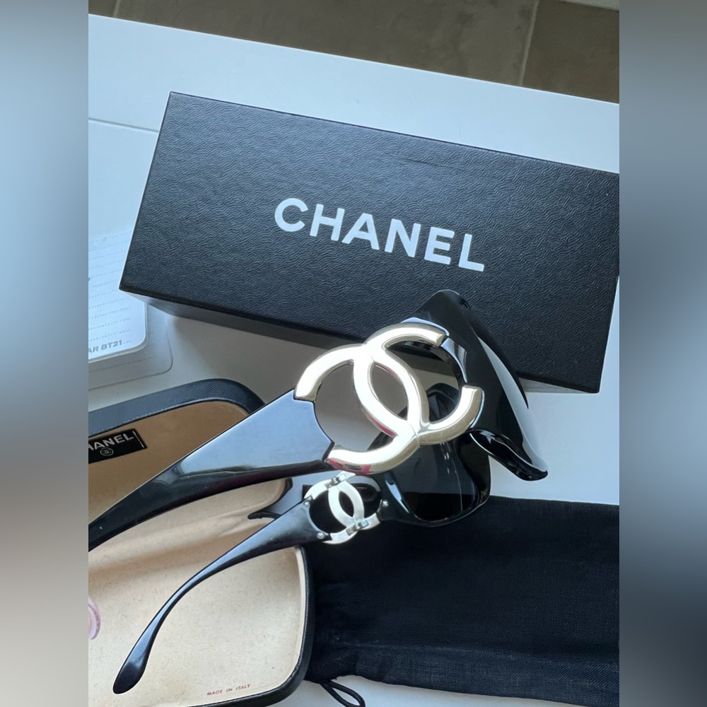 Vintage Chanel CC Logo Sunglasses